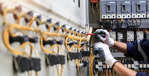 Professional Electrician technician working in Sharon Center, OH